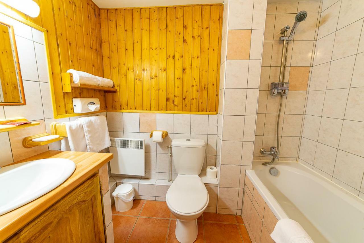 Hotel Le Grand Tetras Saint-Vérand Habitación foto